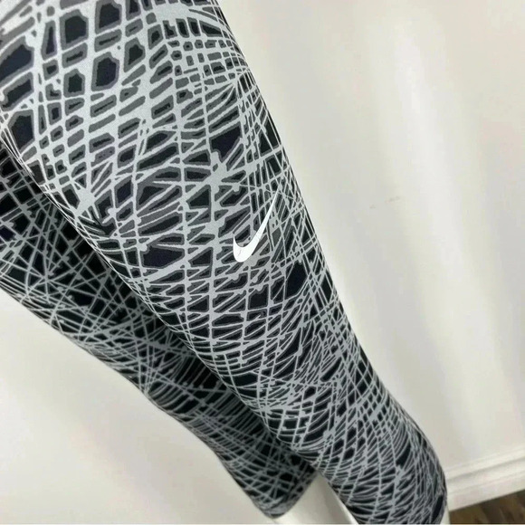❤️ Nike pro Women's  Black and Grey Leggings S - Picture 4 of 13